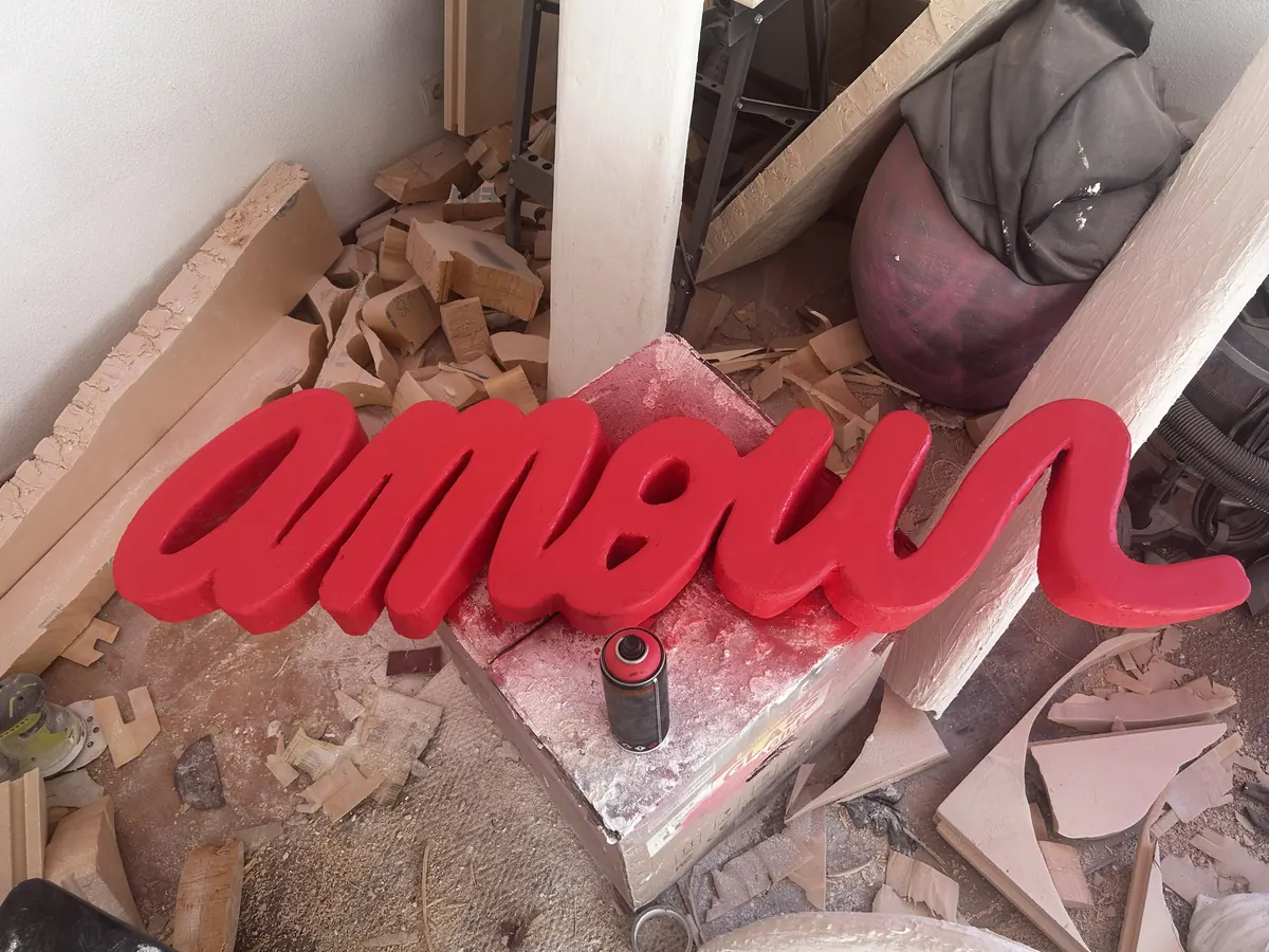 Lettres, chiffres & logos en volume